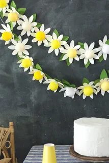 Украсить ромашками