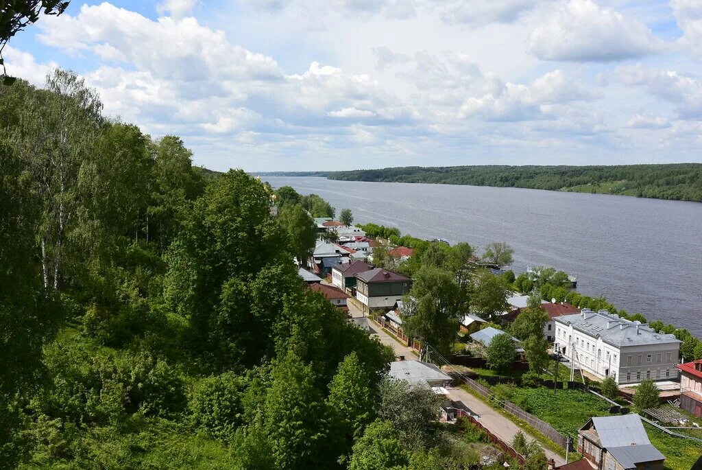 Соборная гора плёс Ивановская область. Набережная Плеса Ивановская область. Горьковское водохранилище Плес. Плёс достопримечательности Соборная гора.