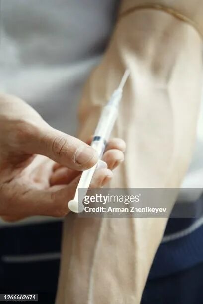 Пущу по вене. Пущу по вене. Пущу по вене. Зависимость от наркотиков. Пущу по вене.