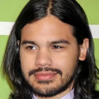 Carlos Valdes (TV Actor) Wiki & Bio