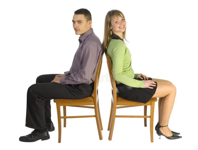 Сидит посередине. Человек на стуле. Человек сидит на стуле. Человек табурет. Человек сидя на стуле.