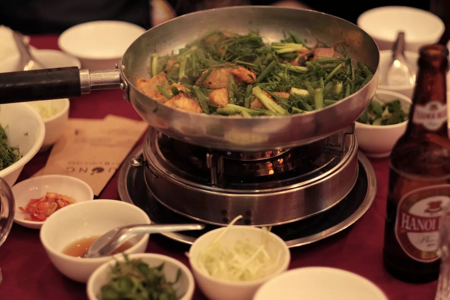 Боне вьетнамское блюдо. Вьетнамский обед. Вьетнамская кухня во Вьетнаме. Северная кухня Вьетнама.