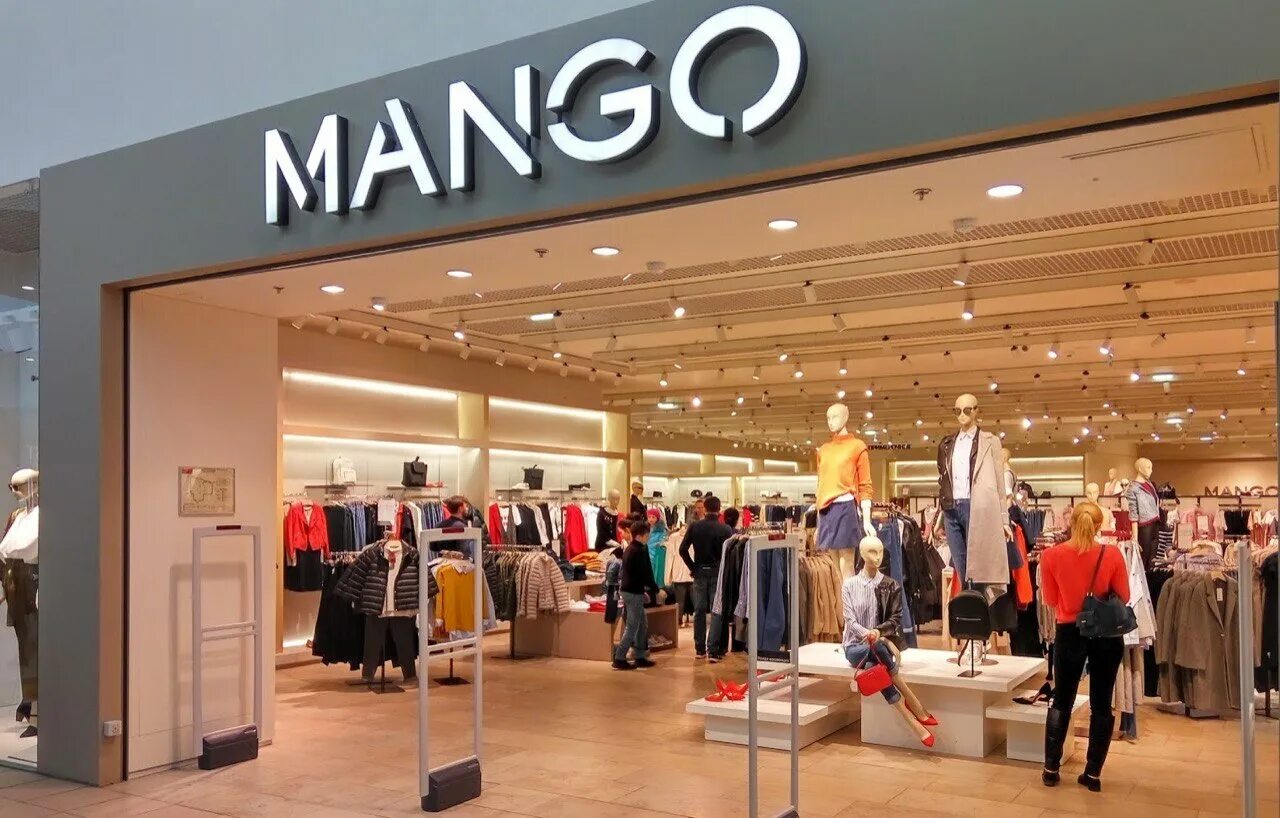 Манго магазин. Манго магазин одежды. Mango одежда. Фото магазина манго.