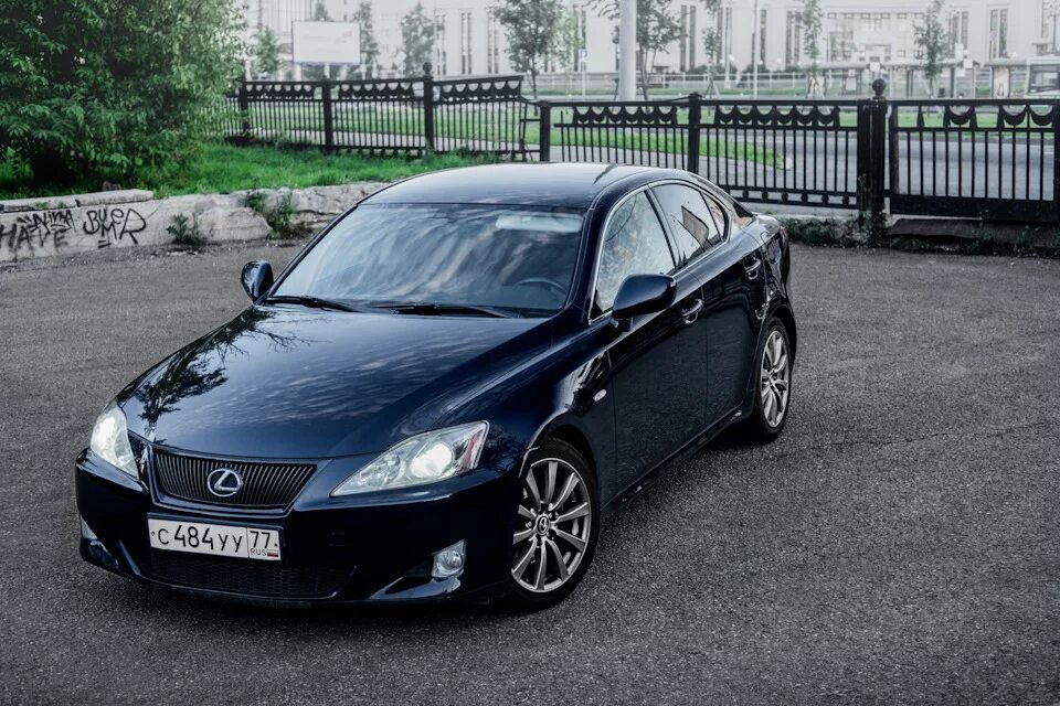 Lexus is 2. Лексус is 3.5 2008 года. Lexus is 2.5. Лексус is 2.4. Купить лексус 2008 года