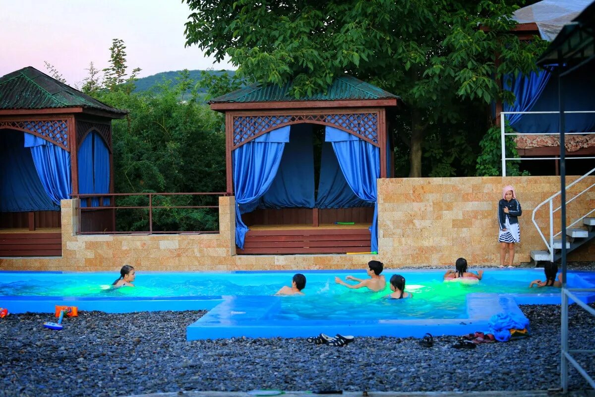 Спорткомплекс скиф новопавловка. Турбаза привал бахчисарай. Турбаза перевал бахчисарай. Привал отель бахчисарай крым. Гостиница скиф новопавловка.