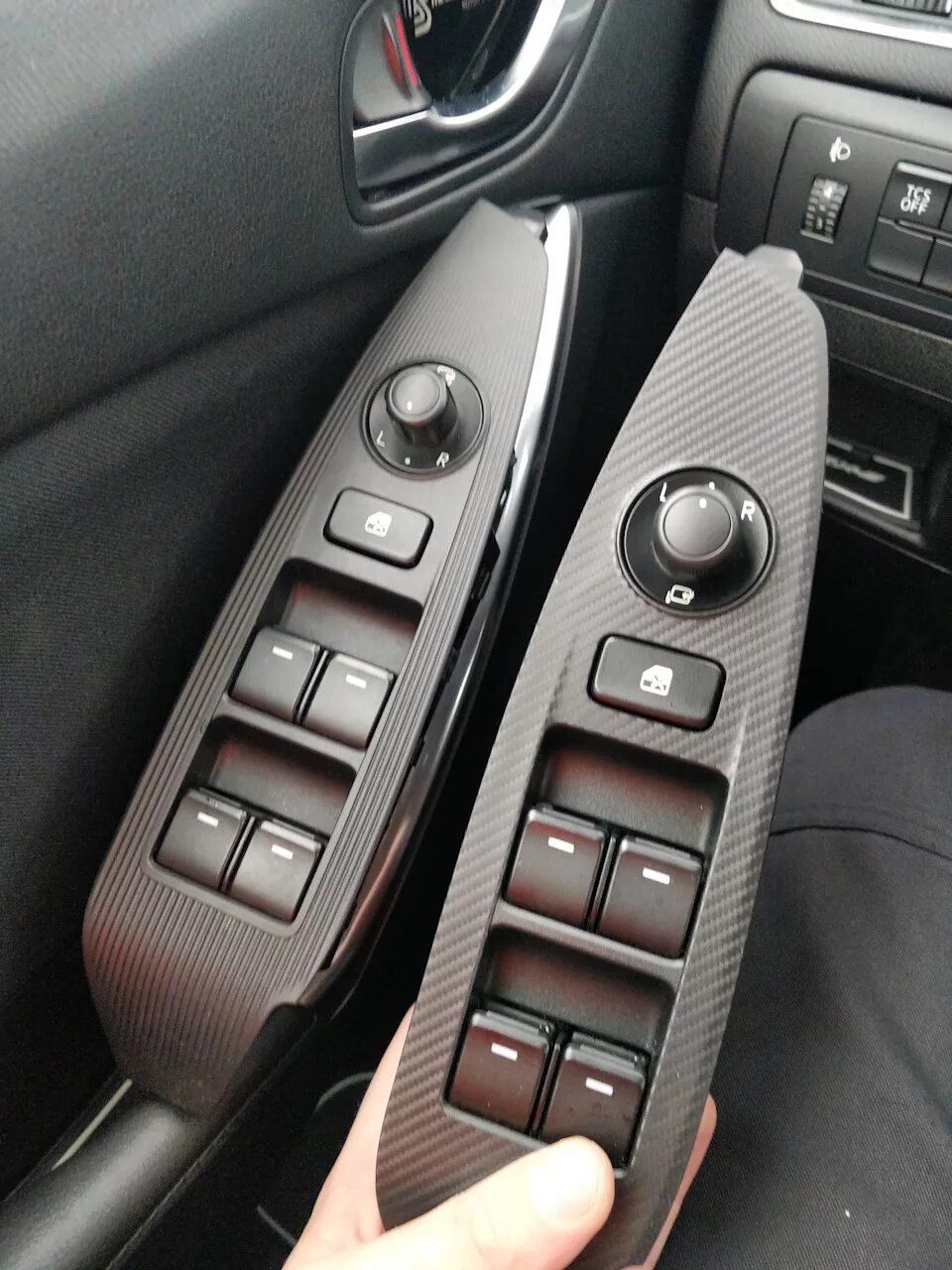 Складывание зеркал мазда 6. Mazda cx5 2013 блок управления стеклоподъемниками. Блок управления стеклоподъемниками Mazda 6 2013. Кнопки стеклоподъёмников Mazda CX-5 2021. Блок управления стеклоподъемниками Мазда СХ 5 2017.