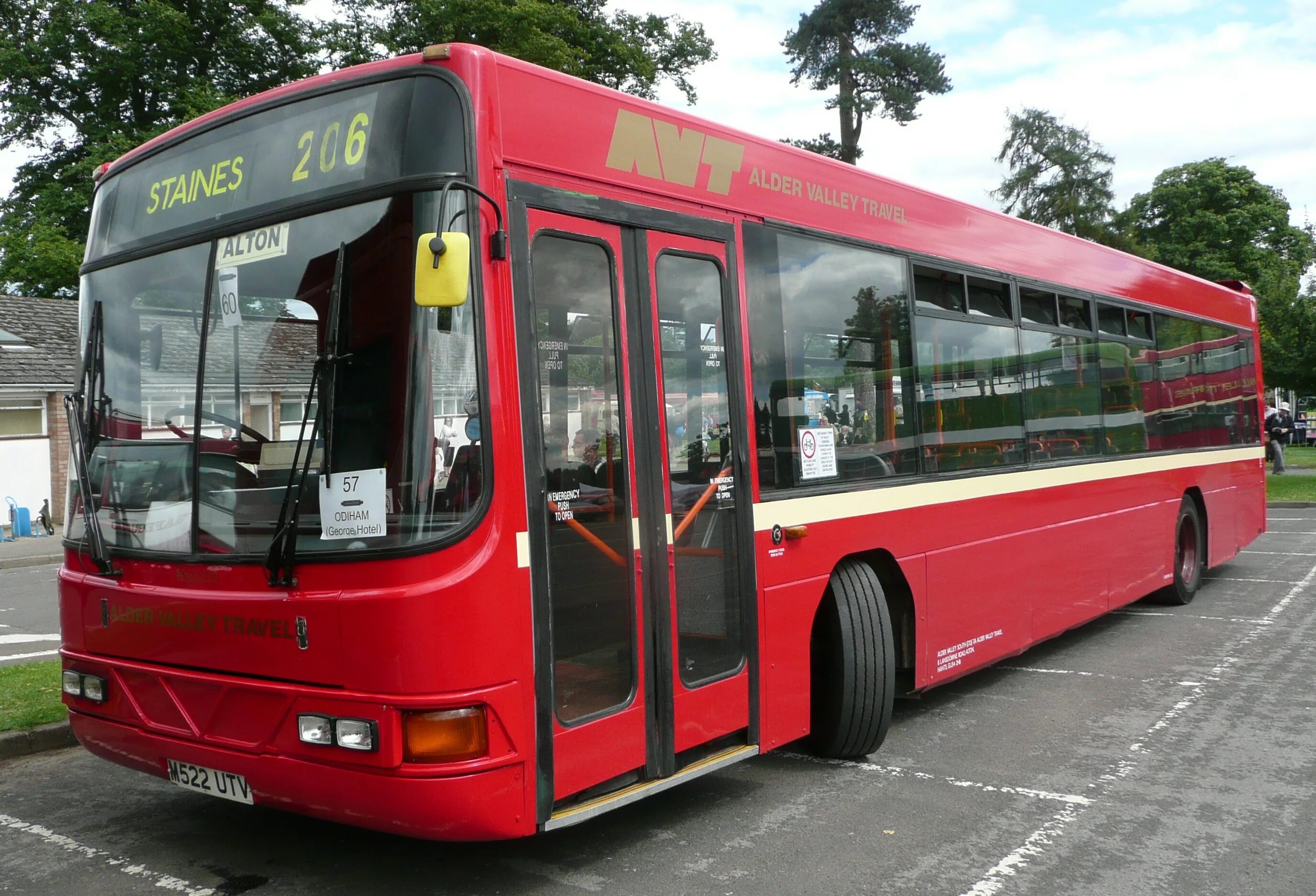 Red Bus Travel. Modern Red Buses. Рыжие автобусы man Королев.