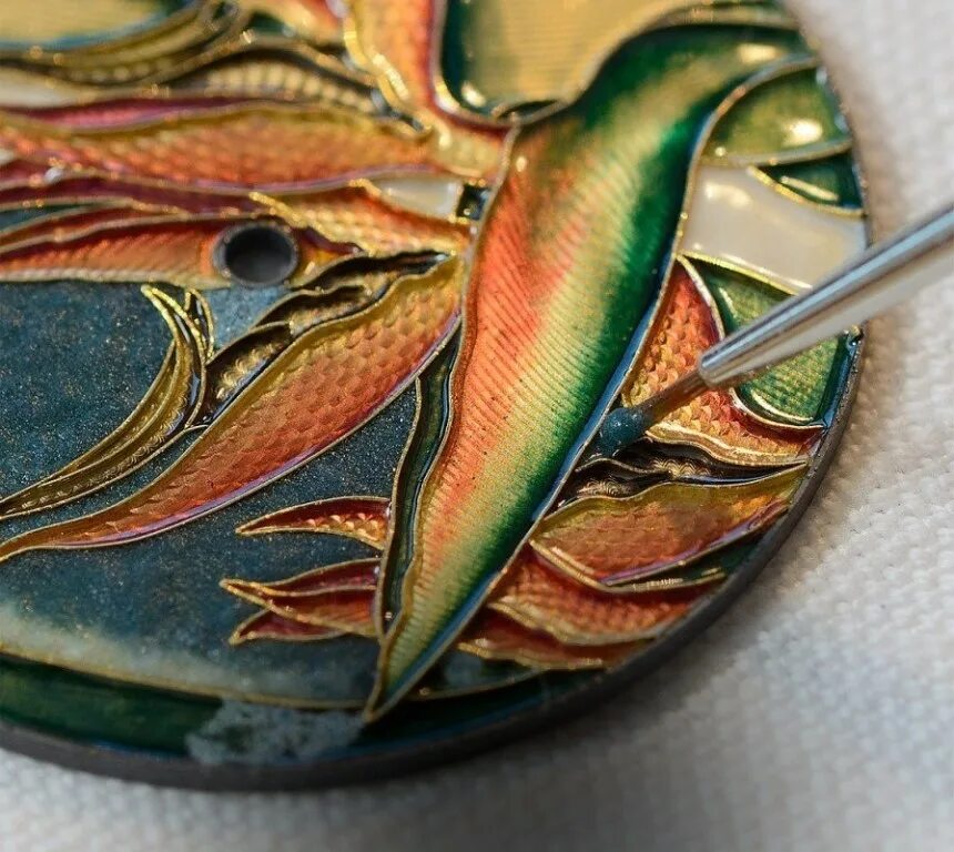 Федор рюккерт перегородчатая эмаль. Шанель перегородчатая эмаль. Выемчатая эмаль технология. Грузинская перегородчатая эмаль минанкари. Эмаль работы.