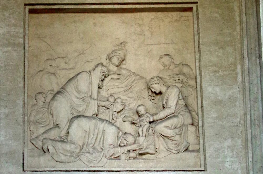 барельеф волхвы