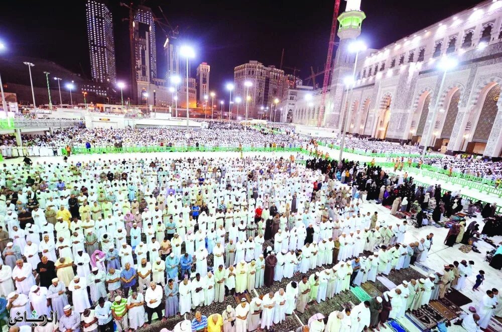 Таравих зикере. Тасбих рамазан. Таравих намаз в джума мечети. Таравих намаз 2024 года. Таравих намаз 2024 года.