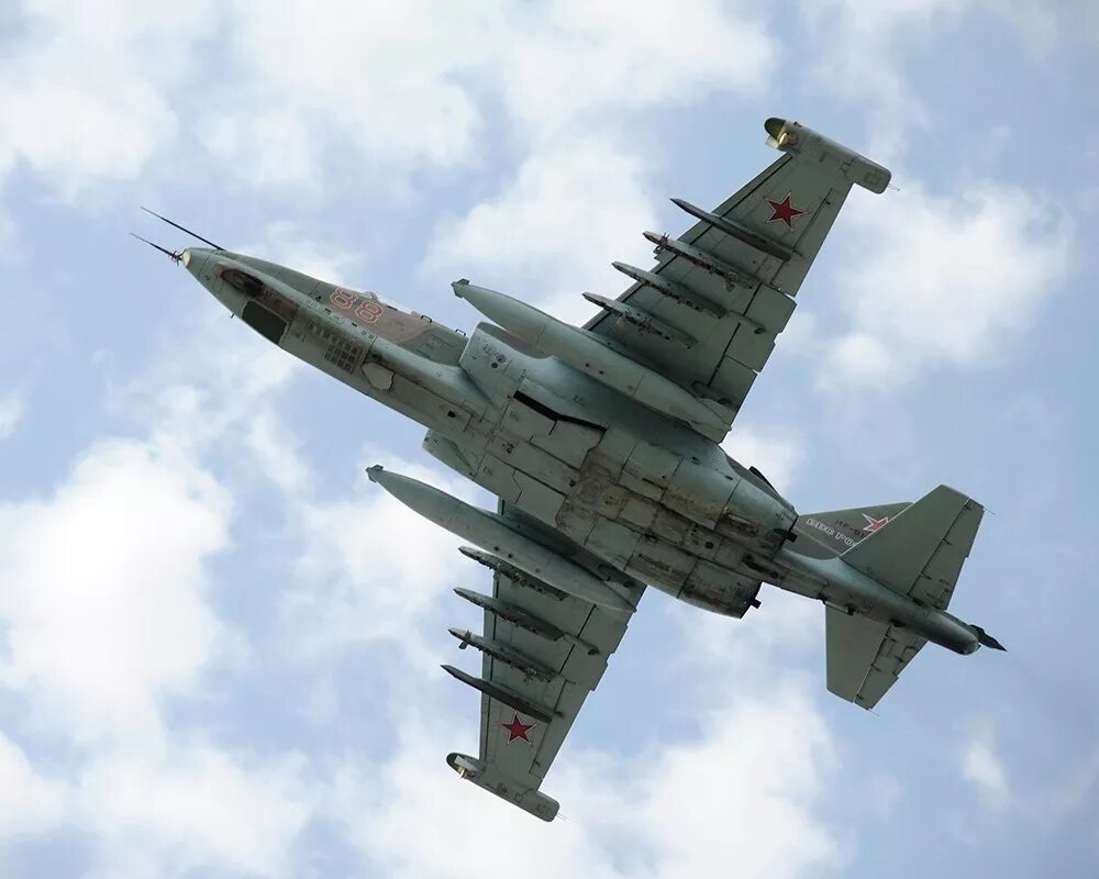 Штурмовик су 25 в чечне. Су-25т штурмовик. Новый су 25. Новый су 25. Штурмовик су-25 грач.