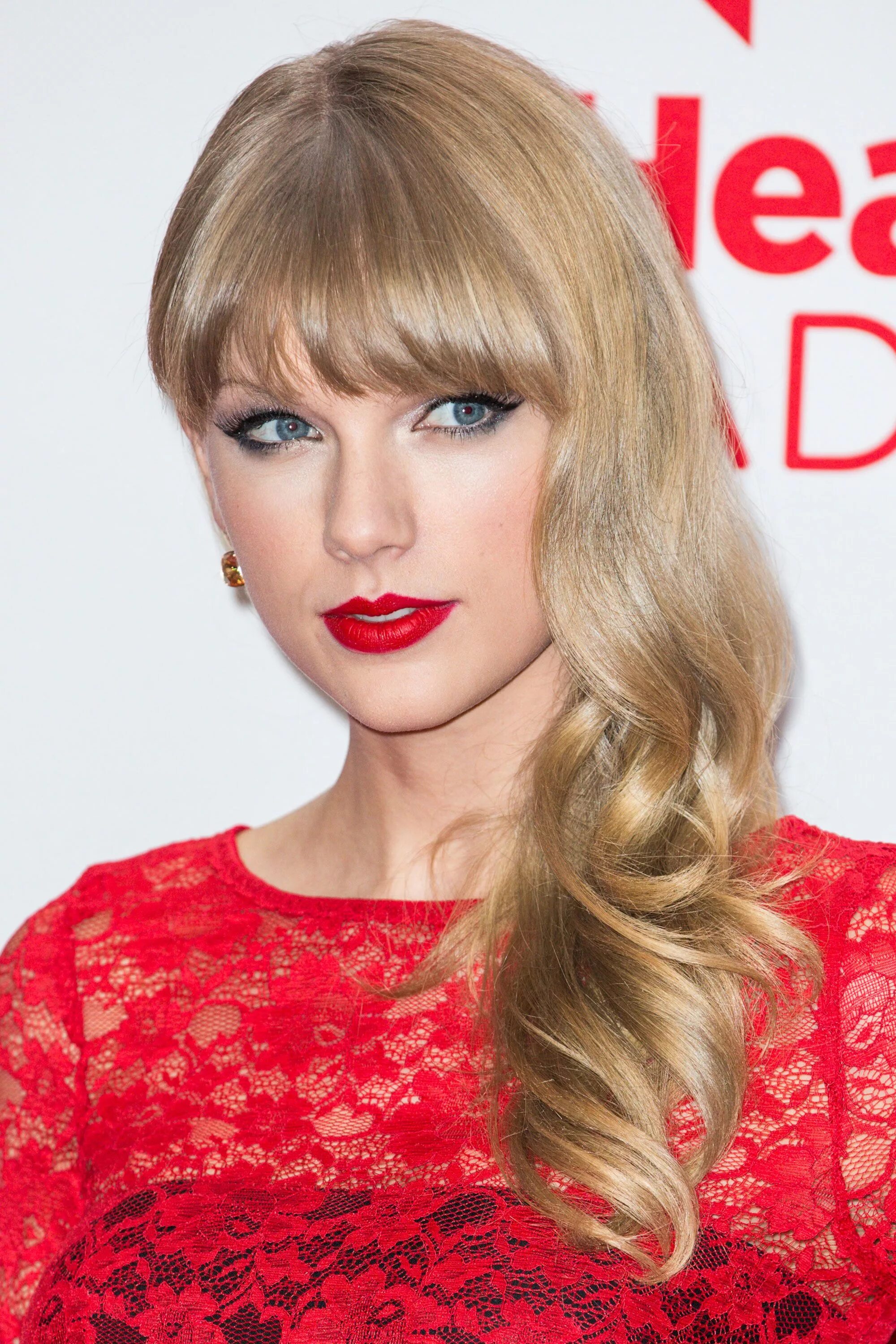 Тейлор Свифт. Taylor Swift Тейлор Свифт. Тейлор Свифт 2012. Тейлор Свифт 2012 стиль. Тейлор свифт купить