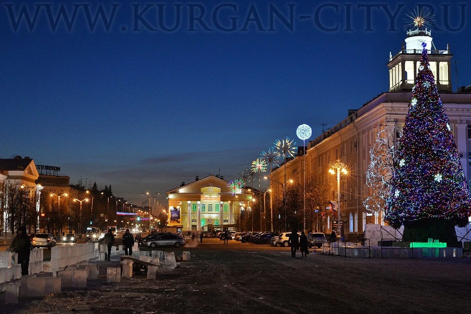 Центральная площадь Курган. Площадь города Кургана. Город Курган Центральная площадь. Площадь Ленина Курган.