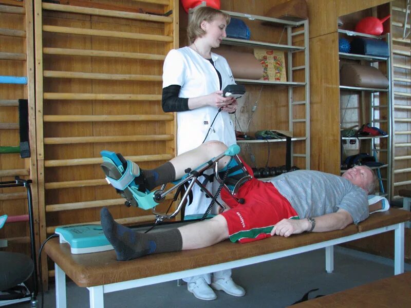 Тренажер для разработки коленного сустава. Реабилитация позвоночника. Реабилитация на тренажёре тазобедренный сустав. Реабилитация после перелома позвоночника. Как разрабатывать сустав после операции