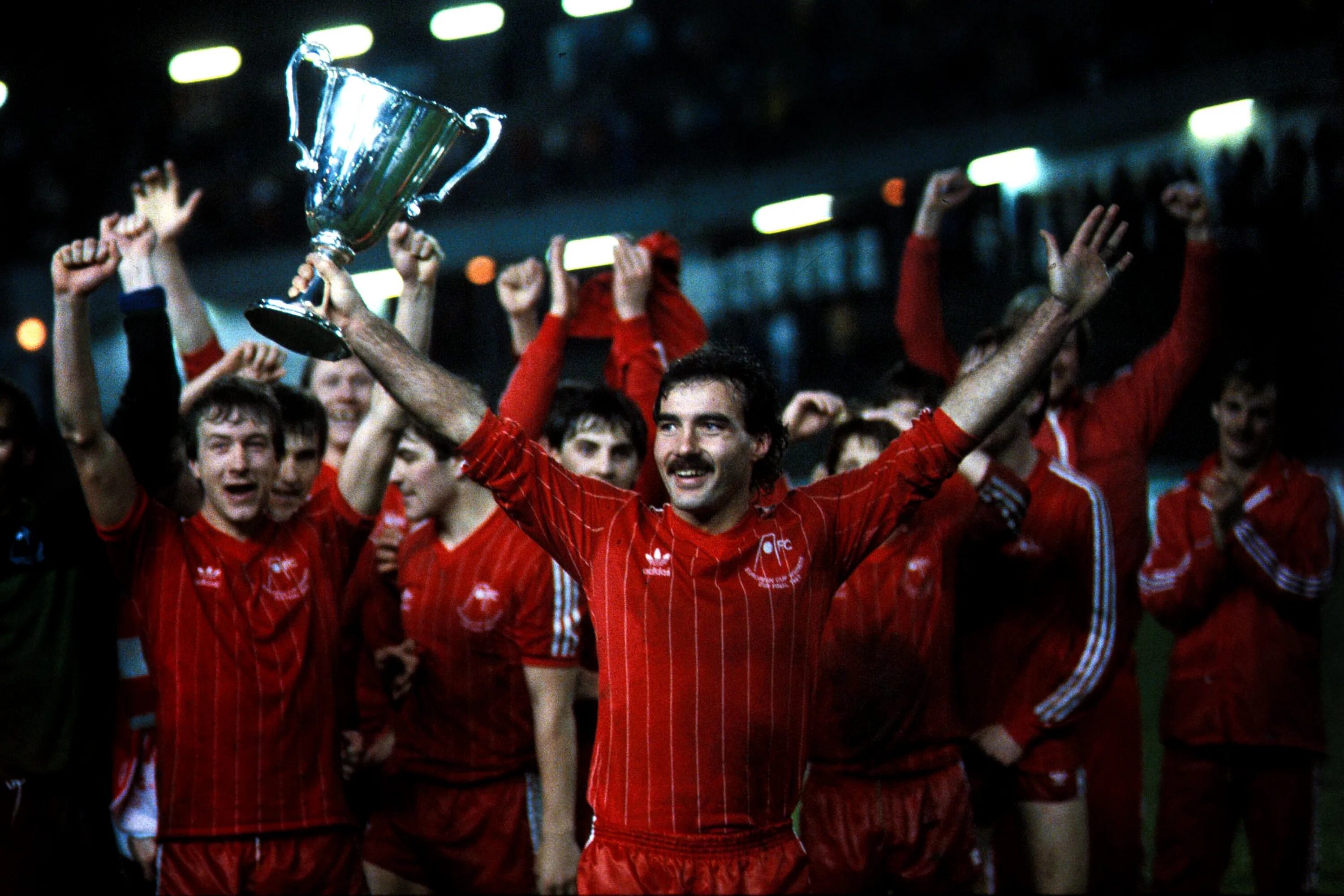 Абердин ФК. ФК "Абердин" (SCO),. Aberdeen FC 1983 photo. Абердин ФК звезды клуба. Fc cup