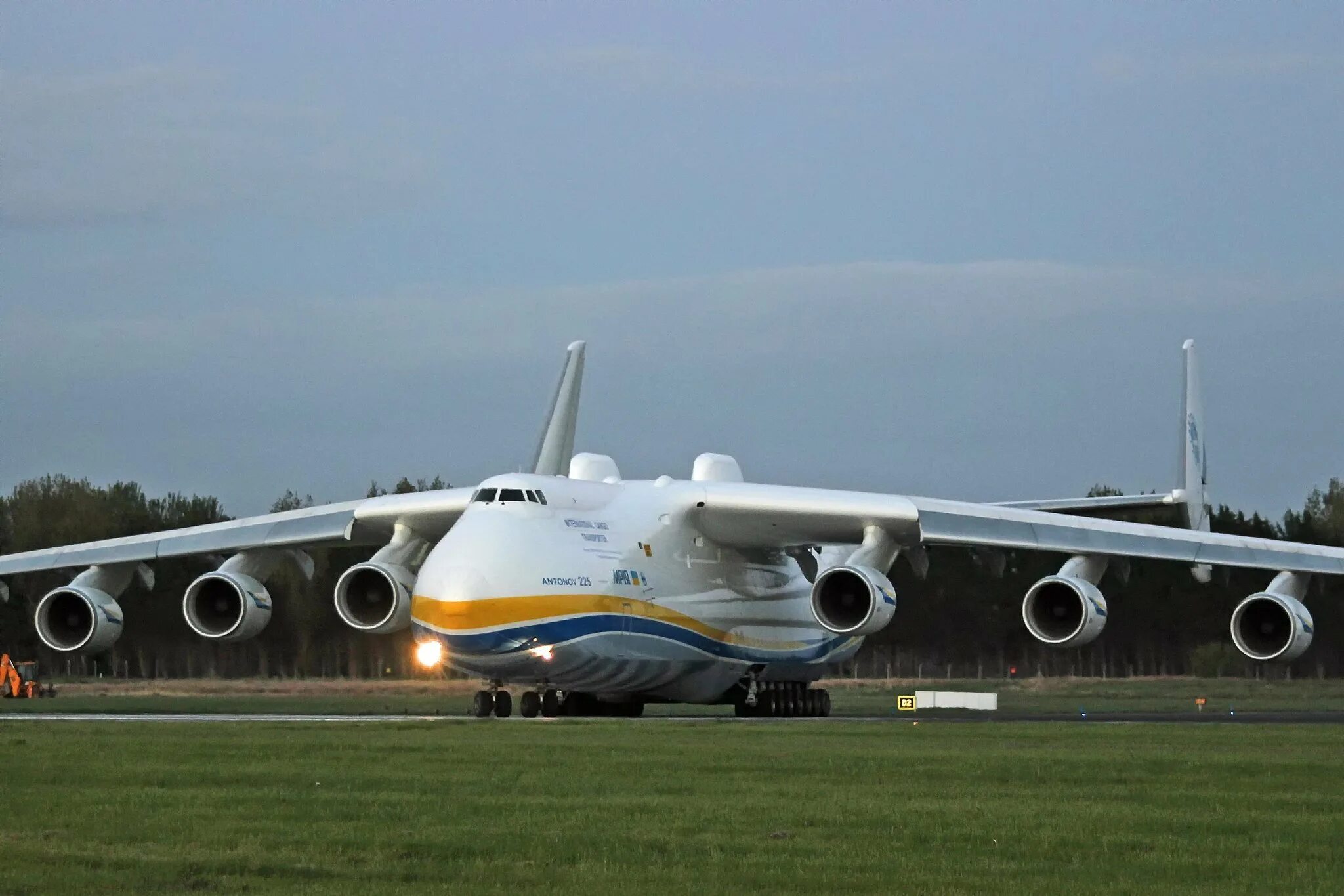 АН-225 Мрия. Самолет Мрия АН-225. Самолет Антонов АН 225. Антонов 225 Мрия. Мрия самолет википедия