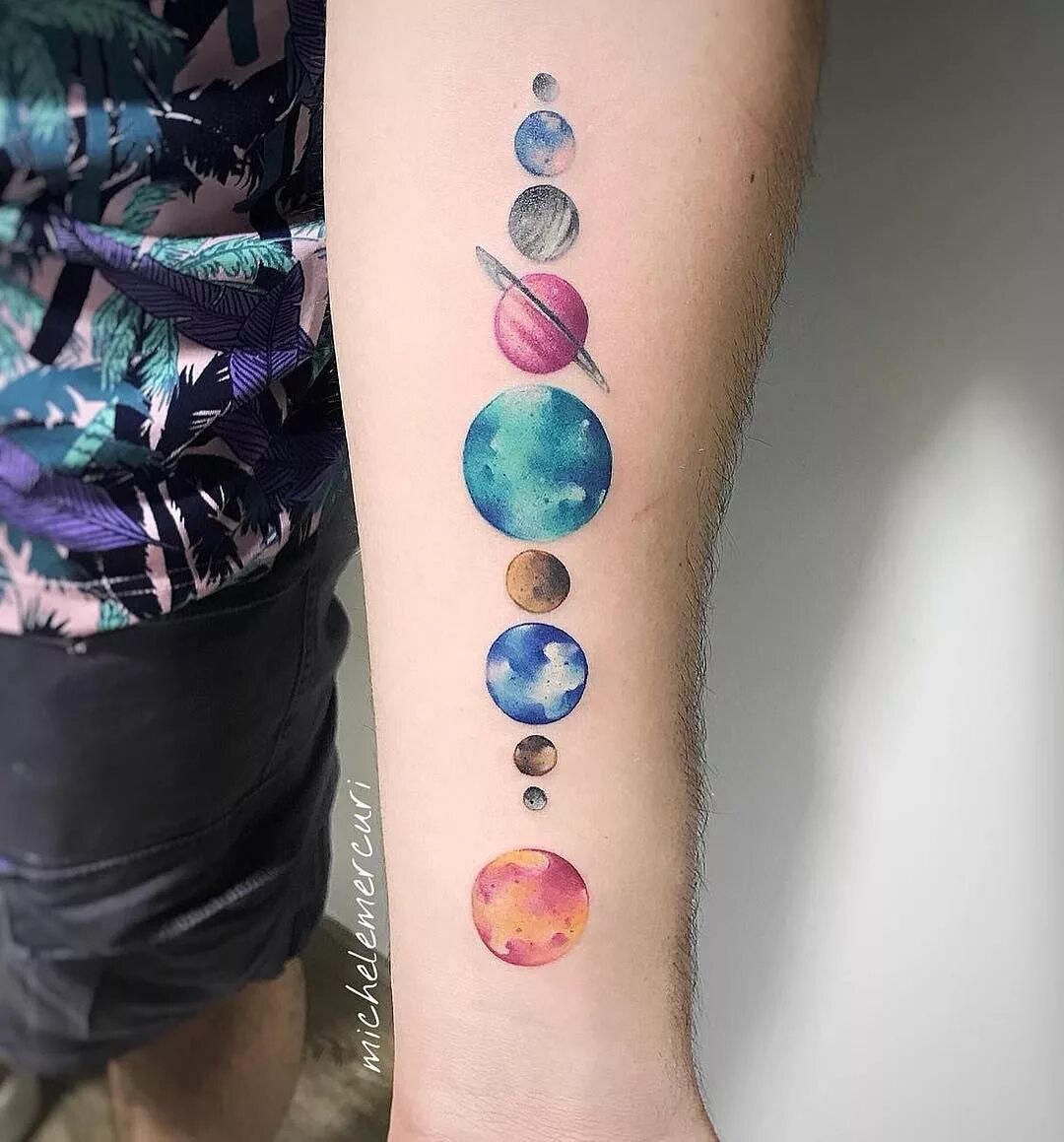 тату планеты на руке. тату планеты солнечной системы. планета меркурий тату. парад планет тату. тату планеты солнечной системы.