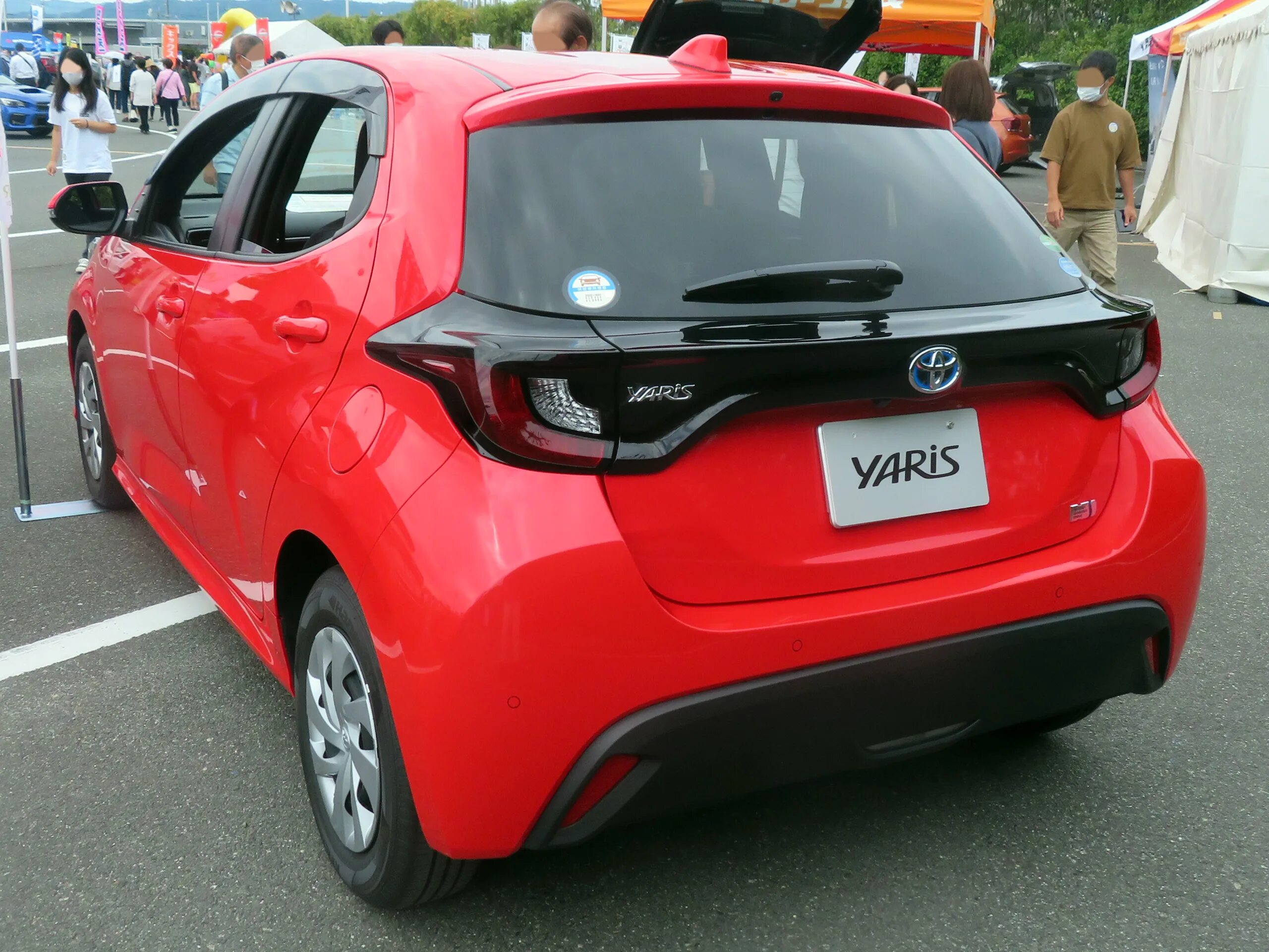 Toyota Yaris (xp210). Toyota Yaris Hybrid 2021. Тойота Ярис гибрид 2018. Toyota Yaris xp210 gr. Hybrid g