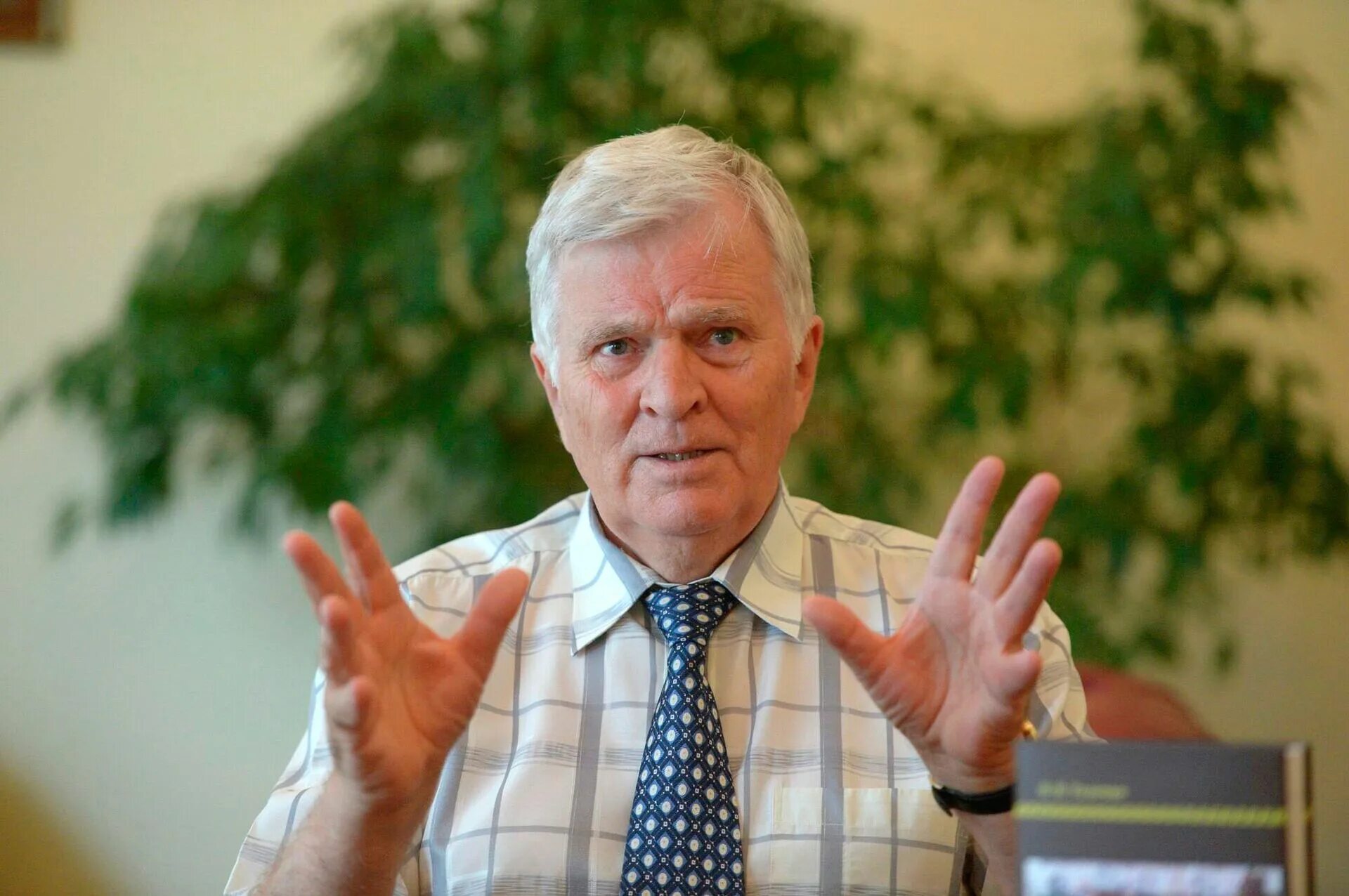 Петр толочко историк. Академик нан украины петр толочко. Толочко петр петрович. Толочко профессор. Академик нан украины петр толочко.