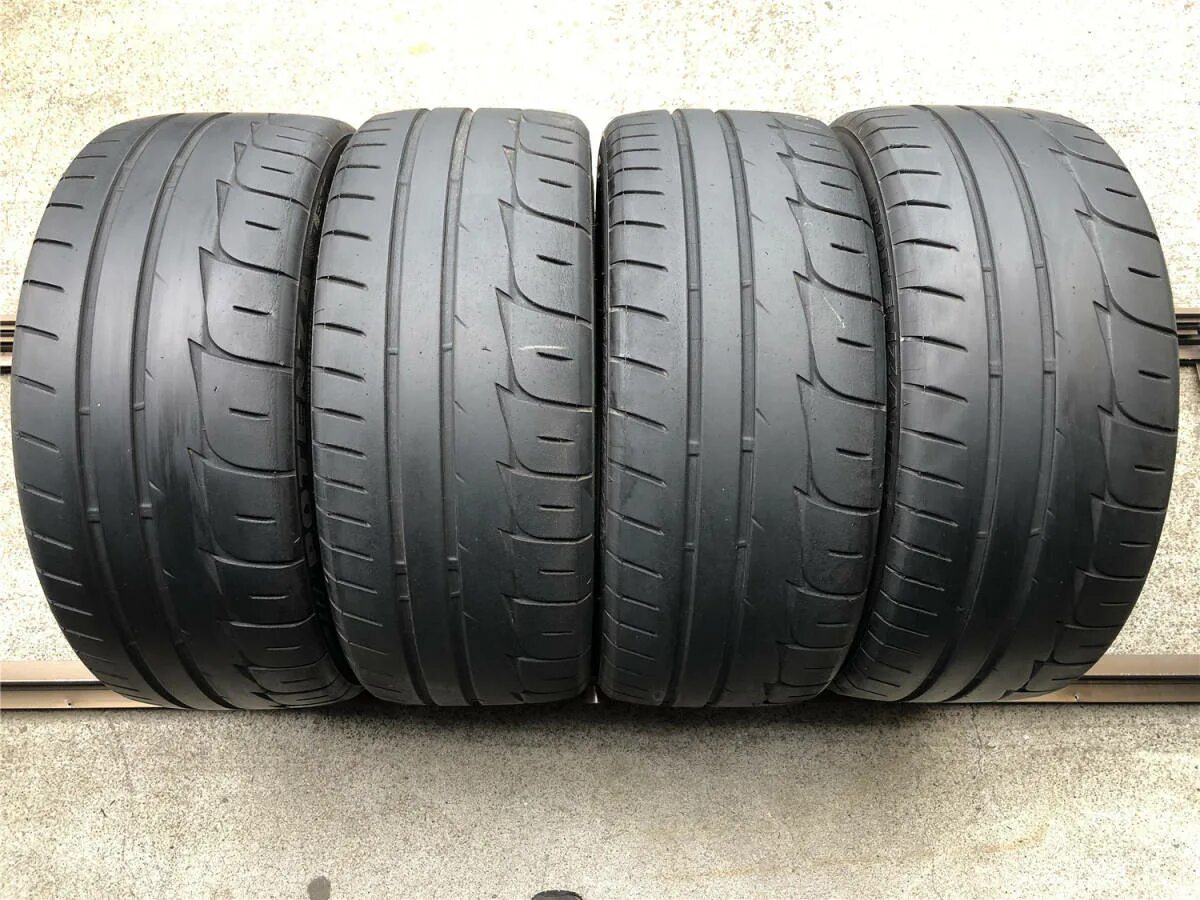 Bridgestone regno gr xii. Бриджстоун re11. Бриджертоны Потенза 205 50 r16 лето 2005г. 205/45 R16. Dunlop Direzza 195 45 16.