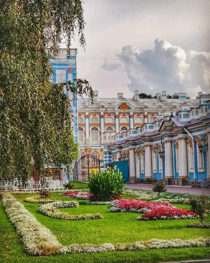 Писатели город пушкин. Пушкин город Санкт-Петербург. Пушкин город. Город Пушкин Ленинградской области. Город Пушкин фото.