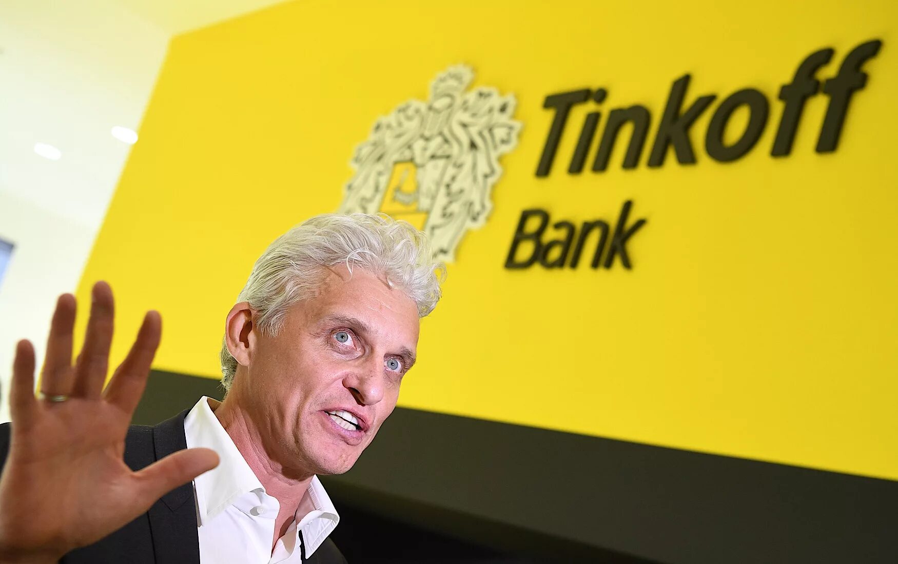 Тинькофф кто владелец 2025. Тинькофф кто владелец 2025