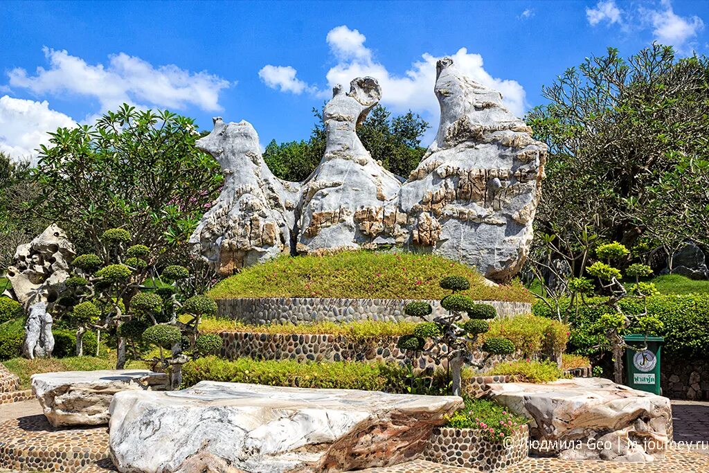 Stone park. Сад миллионолетних камней Паттайя. Парк миллионолетних камней в Паттайе. Паттайя парк миллионолетних камней и крокодиловая ферма. Тайланд сад миллионолетних камней.