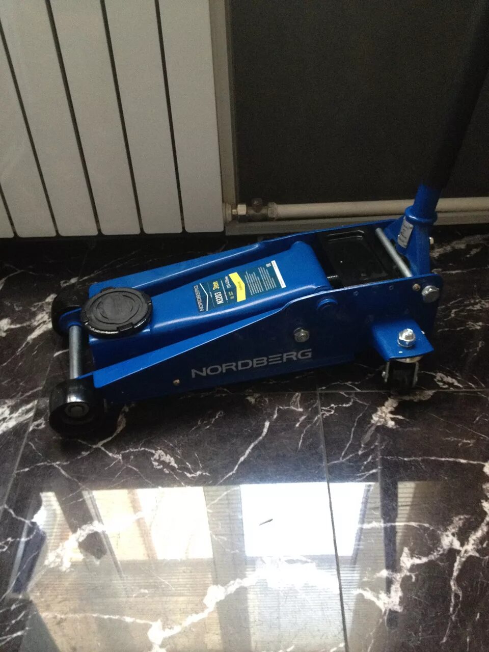 Домкрат подкатной нордберг. Подкатной домкрат нордберг 32 0 32. Домкрат подкатной гидравлический nordberg n3203 (3 т) синий. Nordberg n3203. Nordberg n3203.