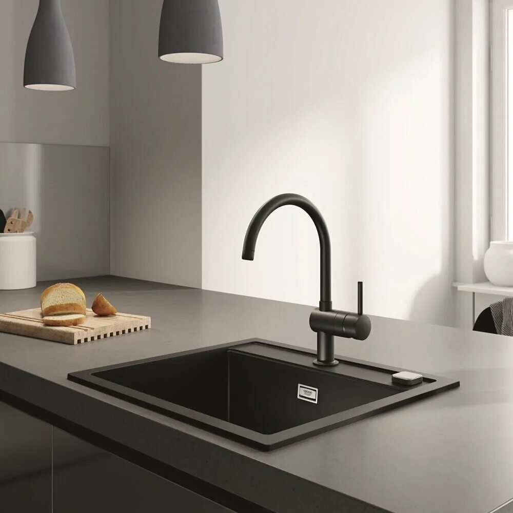 Grohe черный матовый. Смеситель Grohe Minta 32917ks0. Grohe Minta темный графит. Смеситель для кухни Grohe Minta темный графит. Композитная мойка - Grohe k700u (31654ap0) черный гранит.