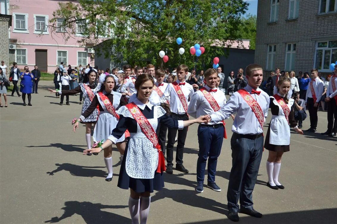 Школа 11 палласовка. МБОУ СОШ № 2 зато Озерный. Палласовка школа 11. МБОУ СОШ 2 Долинск. Школа 2 Палласовка.