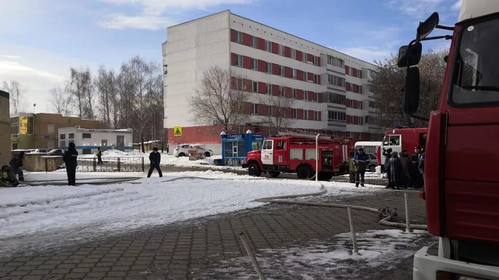 18 в челнах. Губкина 50 казань мчс. 26/10 набережные челны. пожар в наб челнах в 50 комплексе. набережные челны здание мчс.