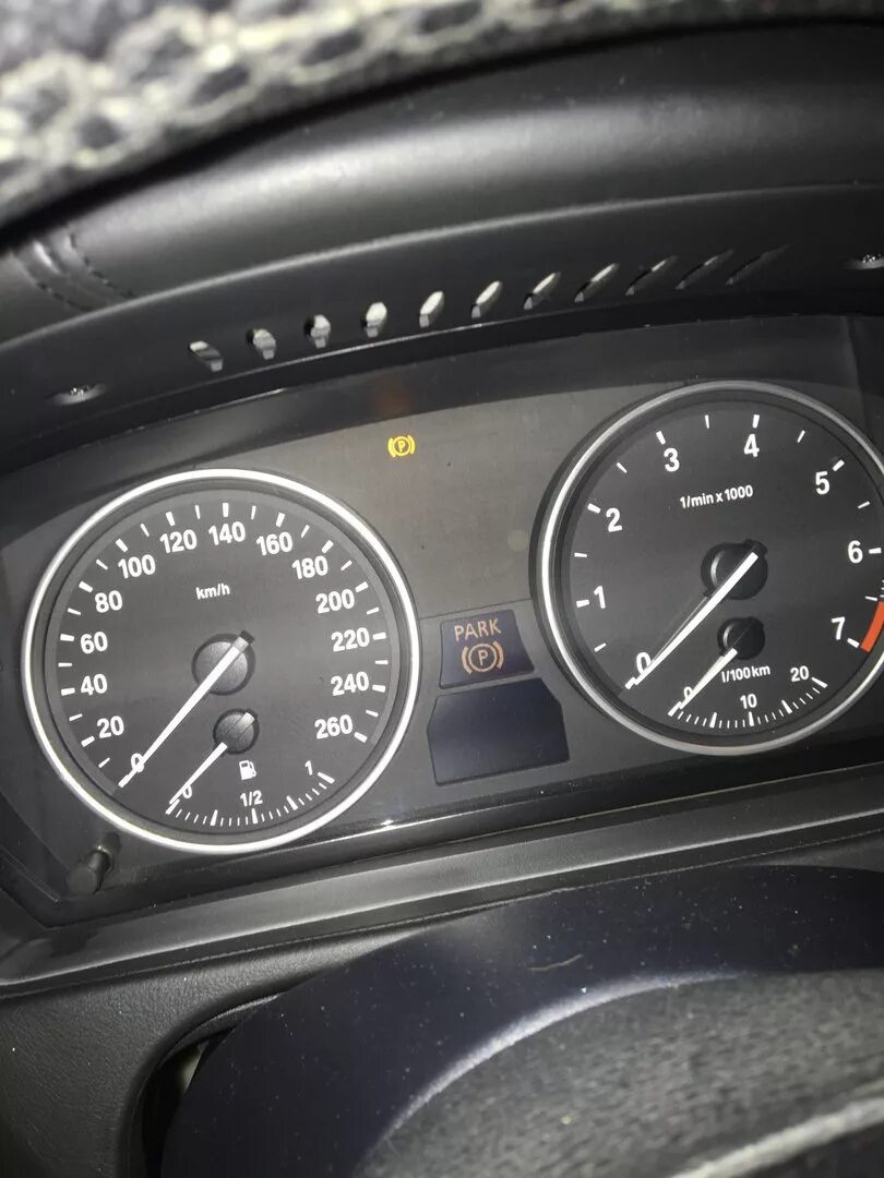 Ошибка бмв 4. 601d bmw. лампочка давления масла бмв x5 е53. bmw x5 e70 ошибка. e70 ошибка 4х4 бмв.