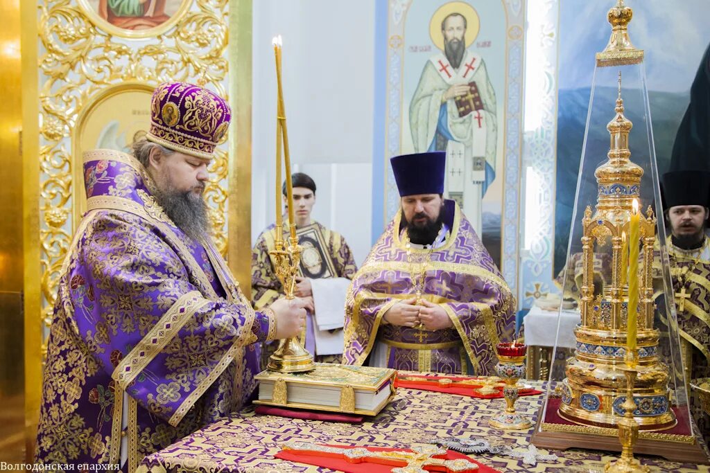 волгодонск резиденция епархии. сайт волгодонской епархии. волгодонская епархия фотогалерея. волгодонск сальская епархия официальный. сайт волгодонской епархии.