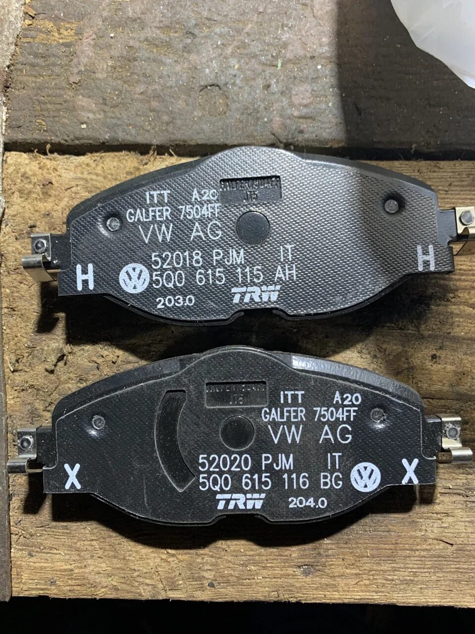 Tiguan 2 2020 колодки передние. оригинальные колодки тигуан. 5n0698151 тигуан. оригинальные колодки тигуан. Vag 5q0698151f.
