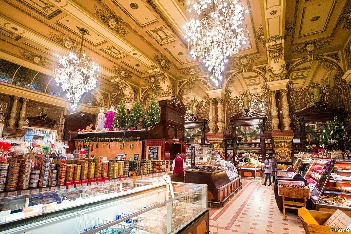 Елисеевский гастроном в санкт-петербурге. Парфюмерные магазины петербург. Парфюмерный магазин. Елисеевский магазин в санкт-петербурге. Невский проспект елисеевский магазин.