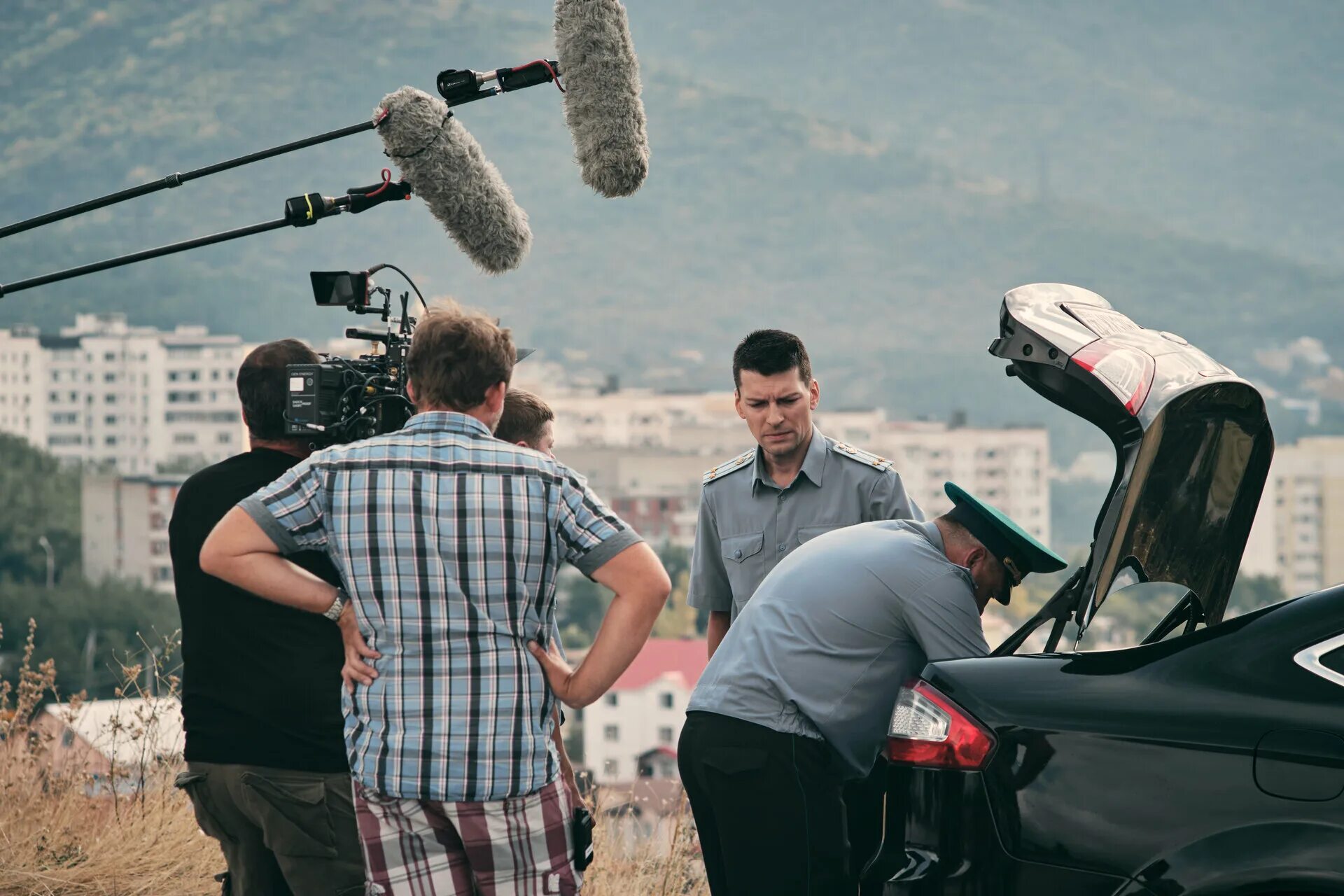 курорт цвета хаки сериал 2021. даниил страхов 2021. курорт цвета хаки где снимался. курорт цвета хаки. курорт 2020 фильм.