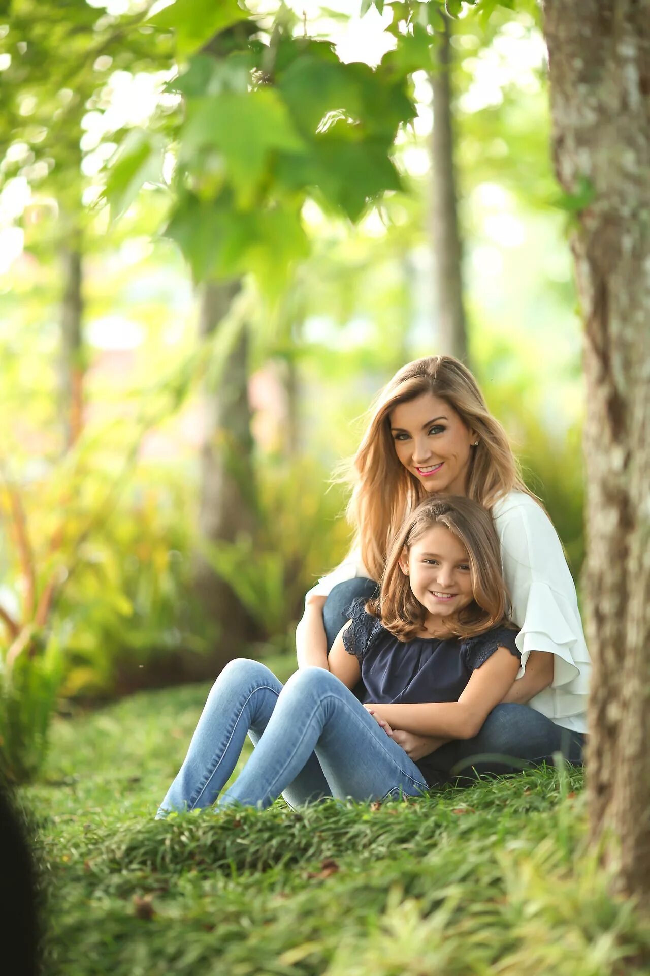 Daughter picture. Фотосессия мама и дочка. Фотосессия мама и малыш на природе. Фотосессия мама и дочка на природе. Семейная фотосессия.