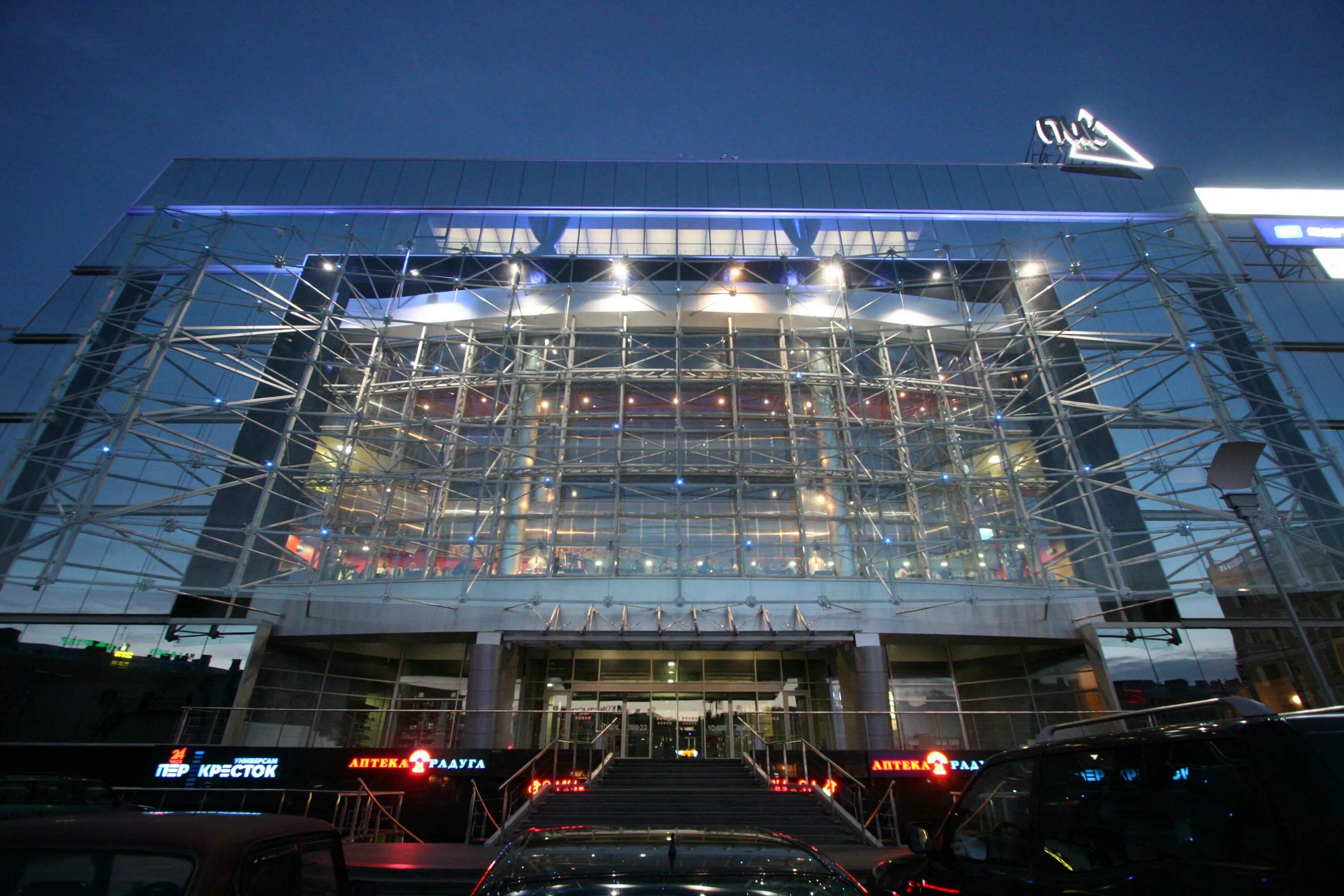 Тц пик питер. Торговый центр пик спб. Тк пик спб. Тц пик на сенной. Сенная площадь торговый центр пик.