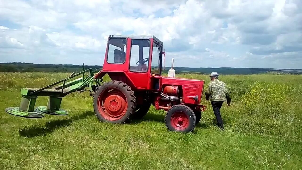 Т25 1993 года кабина. Плуг для трактора т-25. Бурятия трактора б. Трактор т 25 с кабиной от юмз. Трактор втз старый.