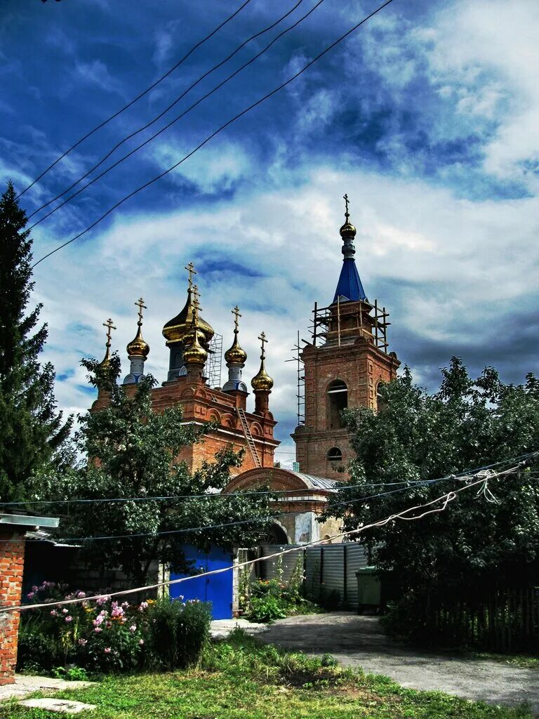 Церковь ахтырской иконы. Храм ахтырской иконы божией матери курск. церковь ахтырской иконы божией матери. церковь ахтырской иконы божией матери хотьково. ахтырский переулок курск церковь.