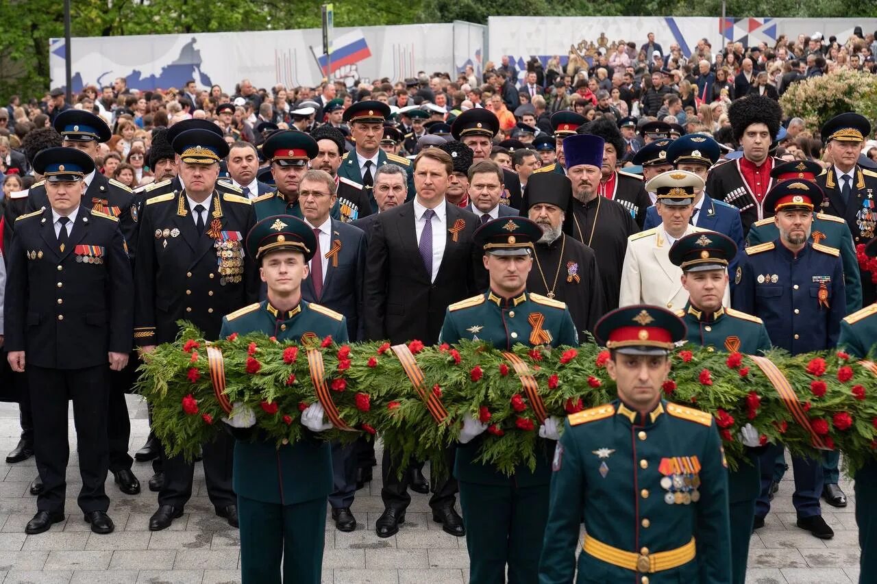 9 мая в сочи. День Победы Сочи. Парад 9 мая Сочи. Парад в Сочи 9 мая 2023. 9 Мая фото.