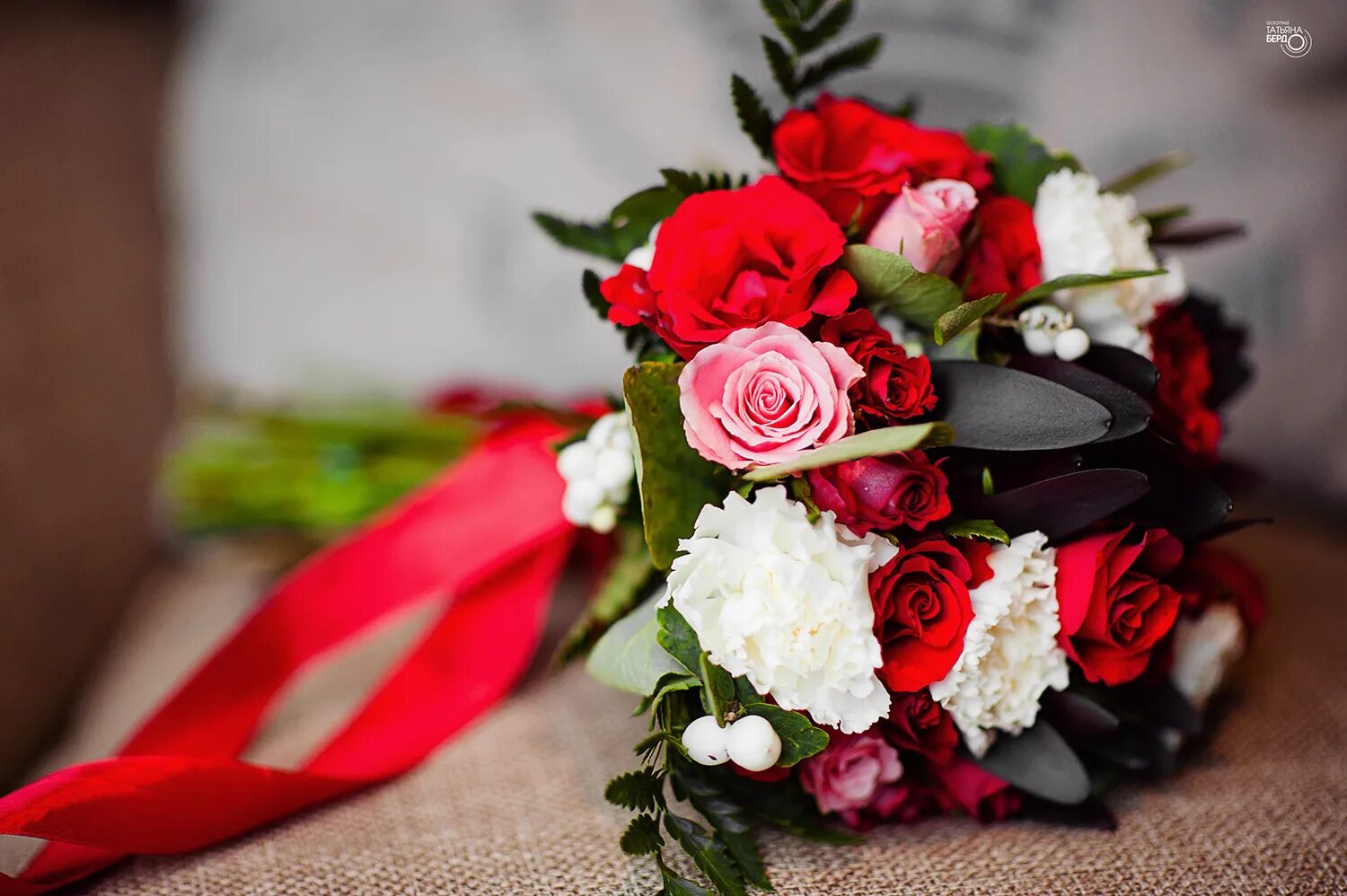 Haylee's Wedding Wedding bouquets bride, Wedding bouquets, Red bouquet wedding
