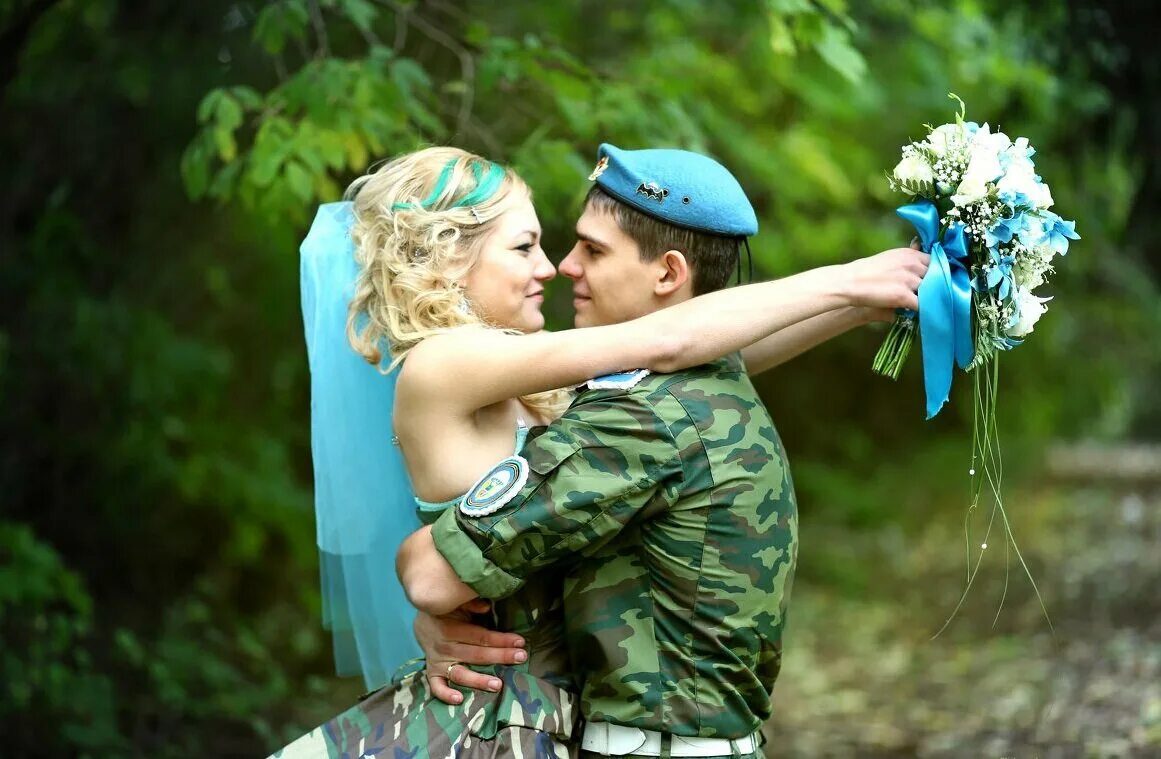 Свадьба в армейском стиле. Жених в военной форме. Невеста солдата. Свадьба с военным. Жених по контракту