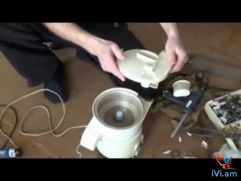 Электрическая схема соковыжималки tefal elea. Сборка старой соковыжималки. Разобрать соковыжималку nikai. Как разбирается соковыжималка. Nikai соковыжималка как разобрать.