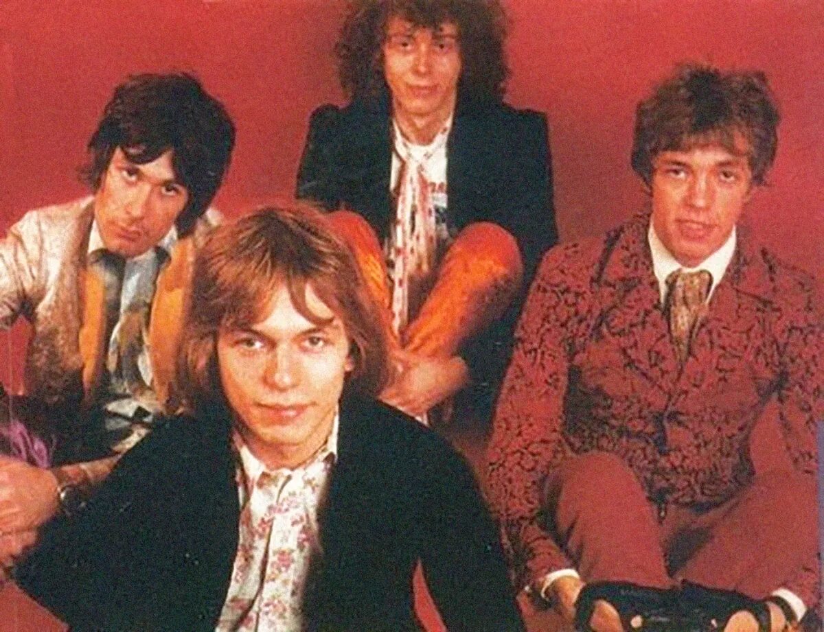 Tomorrow group. Tomorrow британская рок-группа. tomorrow 1968. tomorrow - tomorrow (1968). группа tomorrow steve howe.