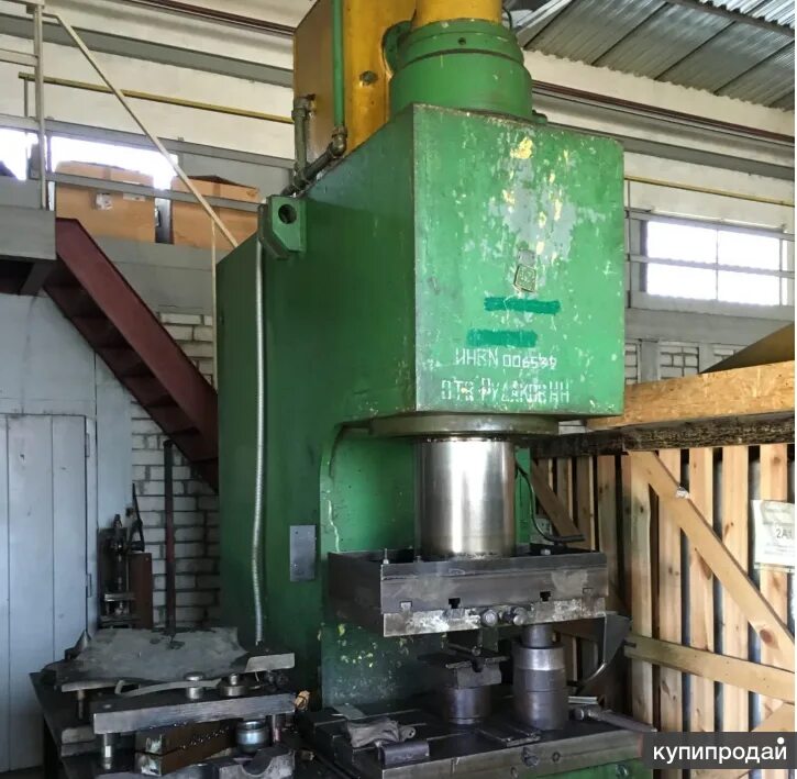 Домкрат с манометром 20т. Габариты пресс гидравлический пк12. Вес пресса гидравлического. Пресс электрогидравлический 30т. Гидравлический пресс skf.