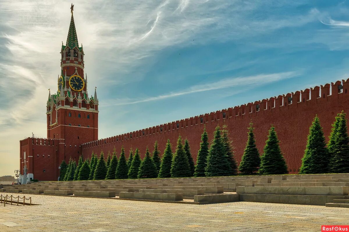 Стены и башни Московского Кремля. Москва Кремль красная площадь. Краснокаменный Московский Кремль. Кремлевская стена Москва.