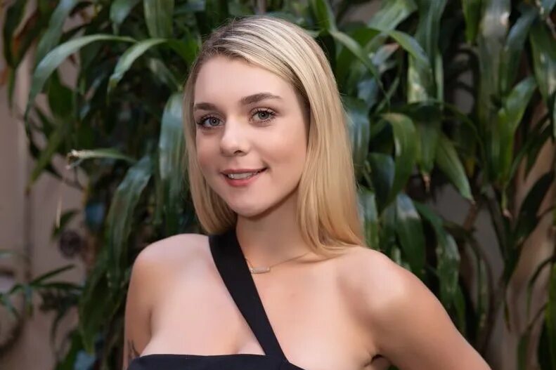 Gabi carter. Гэбби картер. Gabi carter. Гэбби картер. Габби картер 365.