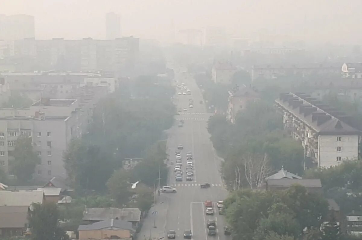 Смог в тюмени сегодня. Город горит. Смог в крупных городах. Набережная тюмень. Смог в городе.
