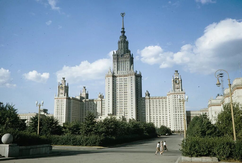 Какие здания в первую очередь